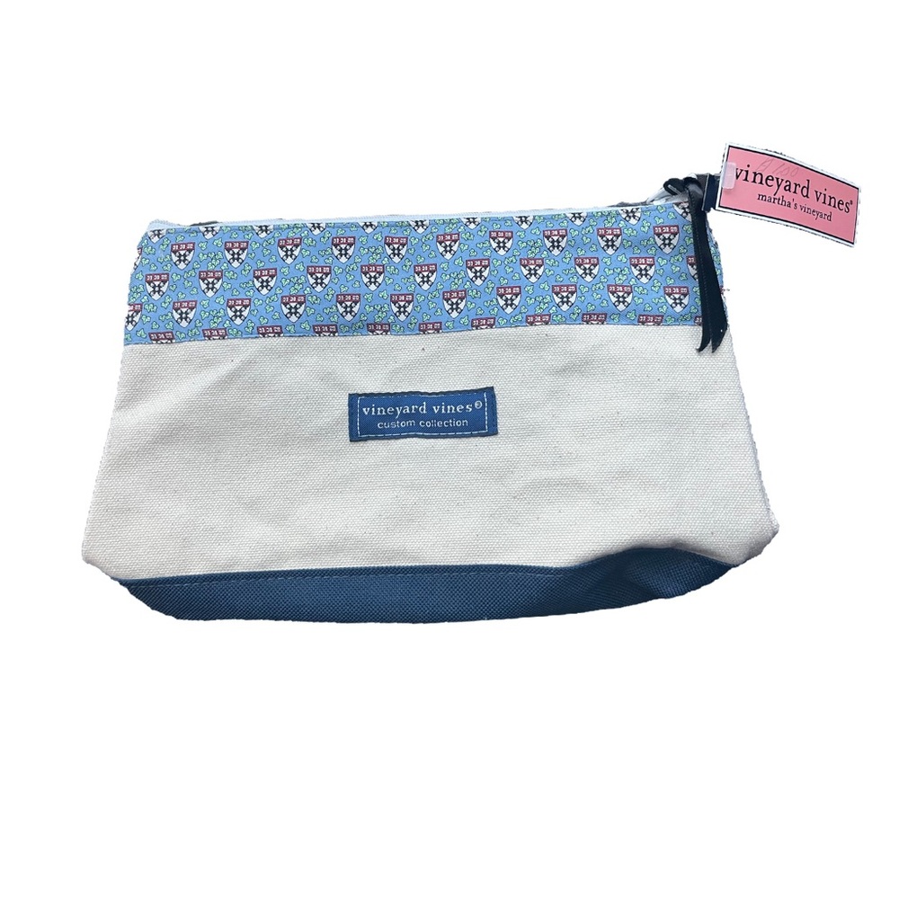 Vineyard Vines free standing makeup bag brand new